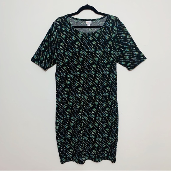 LuLaRoe Dresses & Skirts - Lularoe Julia 3/4 Sleeve Arrow Print Sheath Dress